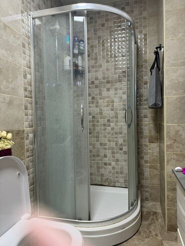 Ümumi su kranları: Duw kabin saz veziyetde problemsiz 
unv melisa park