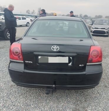 нексяа 2: Toyota Avensis: 2003 г., 2 л, Механика, Бензин, Седан