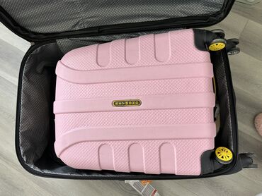сумки для багажа: Чемодан средний
1000сом