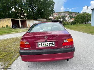 Transport: Toyota Avensis: 1.6 l | 2000 year Limousine