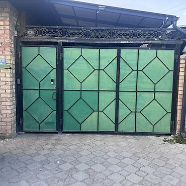 Распашные уличные ворота с калиткой Размер ширина 4,46 метра высота at lalafo.kg Распашные уличные ворота с калиткой Размер ширина 4,46 метра высота