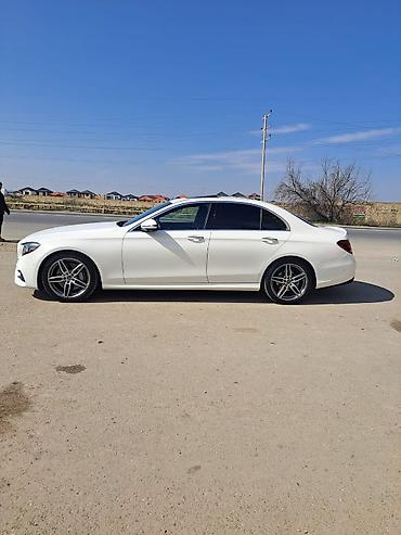 Mercedes-Benz: Mercedes-Benz E-Class: 2 l | 2019 il Sedan — 4