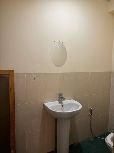 Uzunmüddətli kirayə mənzillər: Nizami rayonu,Neftçilər metrosu,Start idman kompleksinin yanında,16 — 5