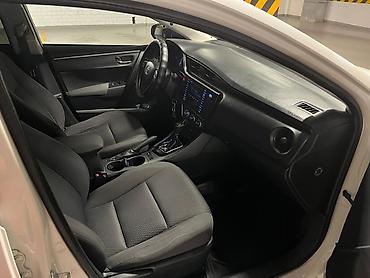 byd e2: Toyota Corolla: 2017 г., 1.6 л, Автомат, Бензин, Седан — 8