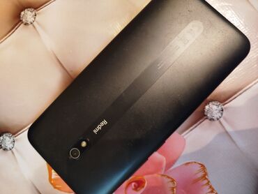 xiaomi mi max 3 32gb silver: Xiaomi Redmi 8A, 32 GB, rəng - Qara, 
 İki sim kartlı, Face ID, Sənədlərlə