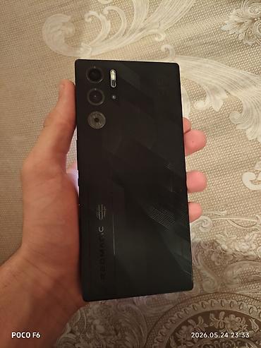 black shark 3pro: ZTE Nubia Red Magic 8S Pro-plus, 256 GB, Barmaq izi, Simsiz şarj, İki sim kartlı — 1