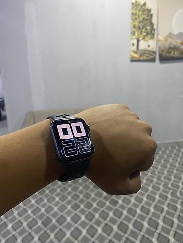 телевизор ош: Apple Watch Series 7 (модель A2352), корпус темный, спортивный — 1