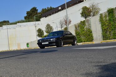 BMW 740: 4.4 л | 1998 г. Седан
