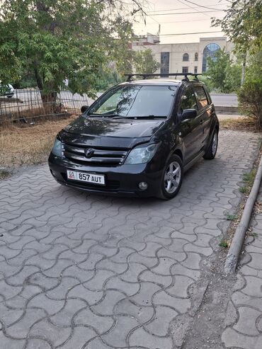 срочно продать машину: Toyota ist: 2003 г., 1.5 л, Автомат, Бензин, Хетчбек