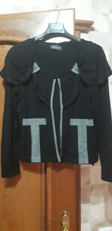 Свитеры: Женский свитер M (EU 38), L (EU 40), цвет - Черный