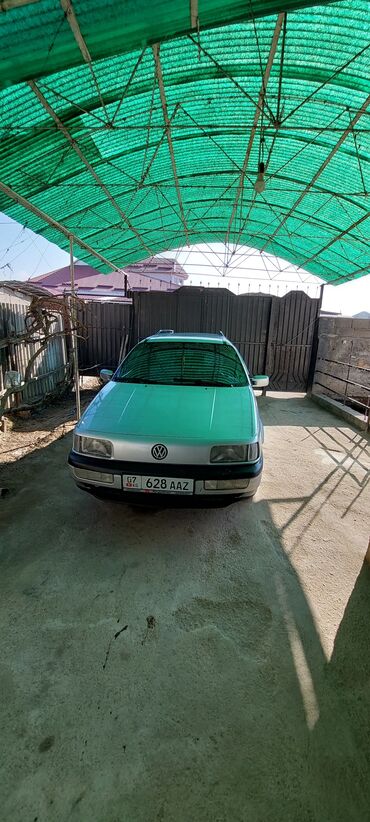 Volkswagen: Volkswagen Passat: 1992 г., 1.8 л, Механика, Бензин, Универсал