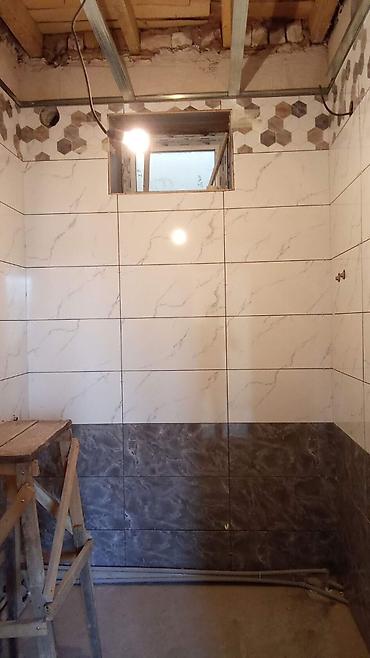 Монтаж и замена сантехники: Предлагаются услуги по укладке настенной плитки в ванных комнатах — 8