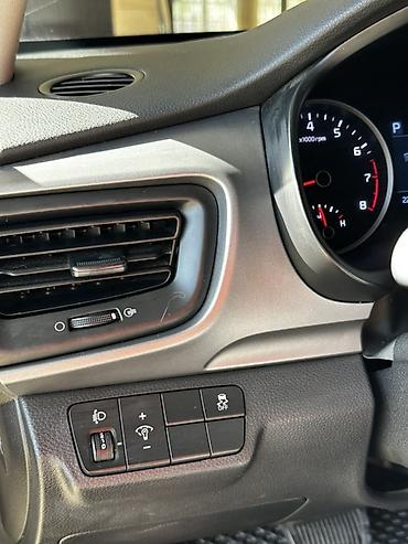 66 style: Kia Stonic: 2019 г., 1.4 л, Автомат, Бензин, Кроссовер — 8