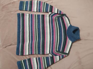 свитер ручной вязки: Женский свитер, Короткая модель
