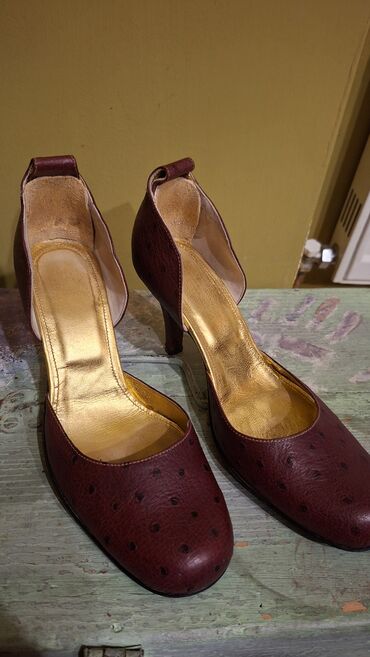 Salonke: Salonke, 40 — 14