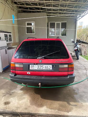 бампер на карнивал: Volkswagen Passat: 1992 г., 2 л, Механика, Бензин, Универсал — 3