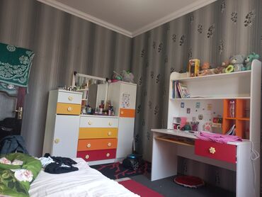 Sulutəpə qəs. 3 otaqlı, 80 kv. m, Orta təmir
