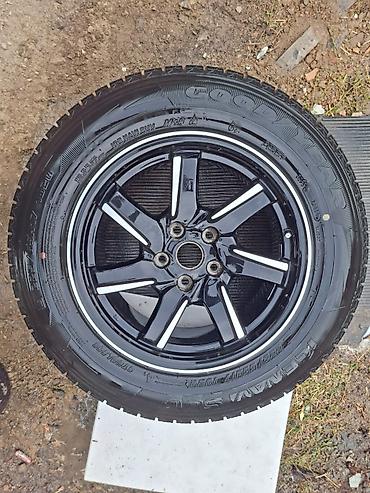 Шины и диски: Комплект зимних колес для кроссоверов/SUV. Состав: - Шины Goodyear — 5