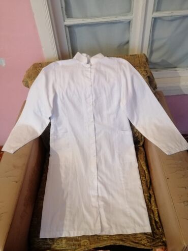 Tibbi geyim: Salam aleykum Kişi ve Qadin ücün az geyinilmiş tibbi xalatlar satiram -da lalafo.az — 25 Tibbi geyim: Salam aleykum Kişi ve Qadin ücün az geyinilmiş tibbi xalatlar satiram — 25