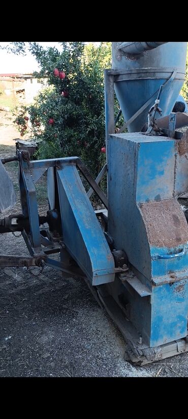 Yem üyüdən aparatlar: Kombayn tipli mobil yem üyüdüb‑qarışdıran qurğu - Traktorun kuyruq — 9