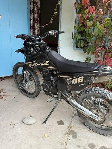 матор жаз: Эндуро-мотоцикл KAYO 250CC в чёрном цвете с графикой «06». Подходит — 3