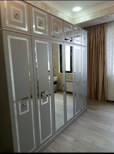 Qida məhsulları: Düz dolab, Yataq otağı üçün, Paltar üçün, Açılan, Korpuslu, 6 qapı