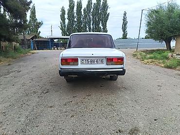 acar pult: VAZ 2107, ağ gövdə, arxa ötürücü sedan. Texniki xüsusiyyətlər: - — 1