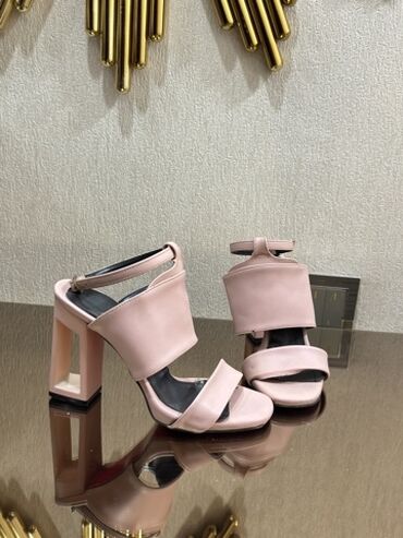 женские туфли со шнурками: Туфли, Размер: 36, цвет - Розовый, Б/у