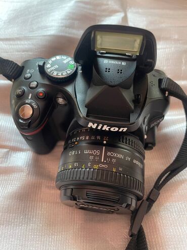 опиративная память: Продаю фотоаппарат Nikon d5200 в идеале, Как новый, На экране