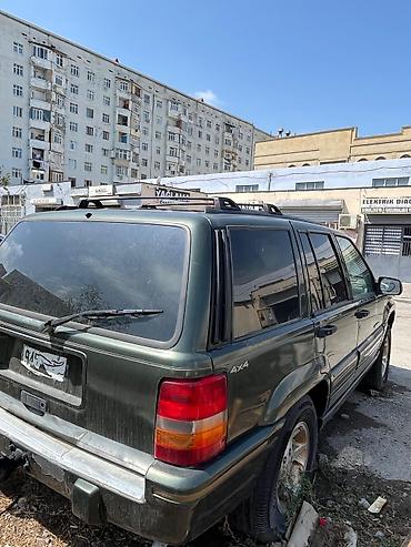 mersedes disk teker: Jeep Grand Cherokee – SUV - Korpus: qara rəngli, 5 qapılı kuzov, dam — 5