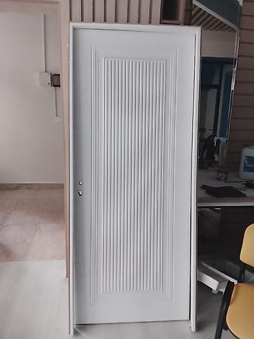 domax qapi: Ağ rəngli daxili qapı – klassik panelli dizayn - Material: MDF/taxta — 1