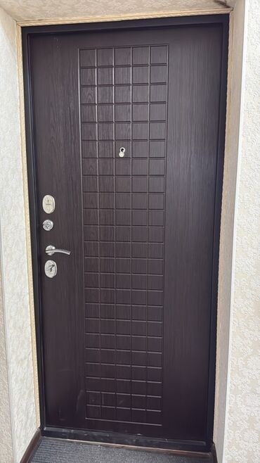 двери выходной: Срочно! В связи с переездом продаем межкомгатные двери с добором. В