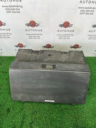коробка ман: Бардачок (перчаточный ящик) для грузовика MAN 12.224 L2000, двигатель — 1