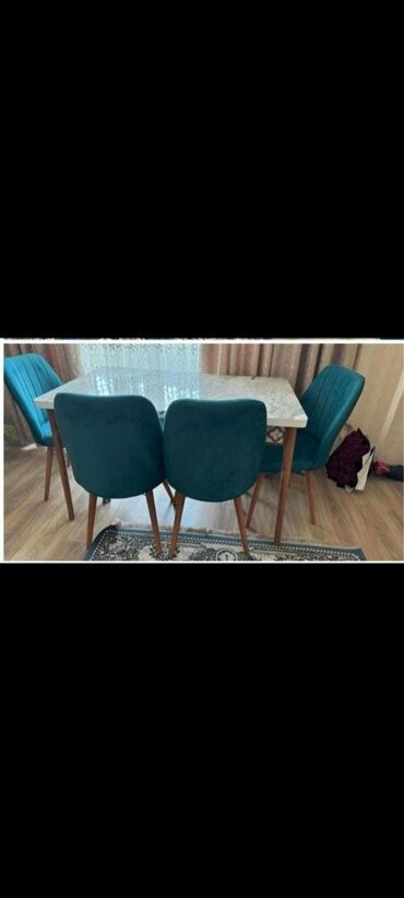 Otaq bitkiləri: Masa 4 oturcaqla Tecili satilir 220 azn Unvan:Hovsan 3200*Deniz