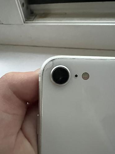 Apple iPhone: IPhone SE 2020, Б/у, 128 ГБ, Белый, Коробка, Кабель, 75 % — 2