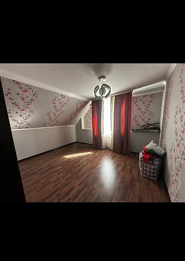 Продажа коттеджей и домов: 🔥 СРОЧНО! Продаётся тёплый дом с большим двором 🔥 📍 начало Ак-Ордо-3 💰 — 6