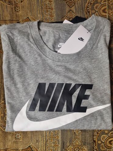 Футболки: Мужская футболка, XL (EU 42), Nike, Новый, цвет - Серый, Самовывоз, Платная доставка