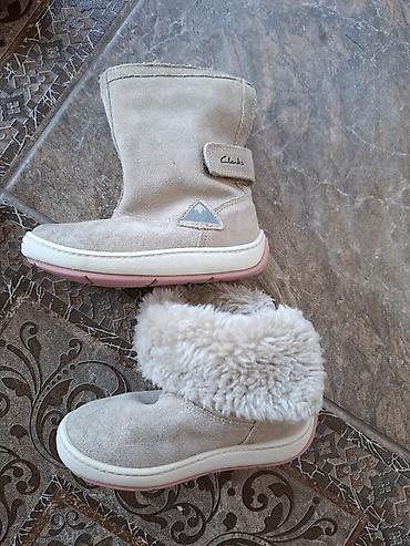 Детские сапоги Clarks 22 размер и курточка на 1-1,5 годика