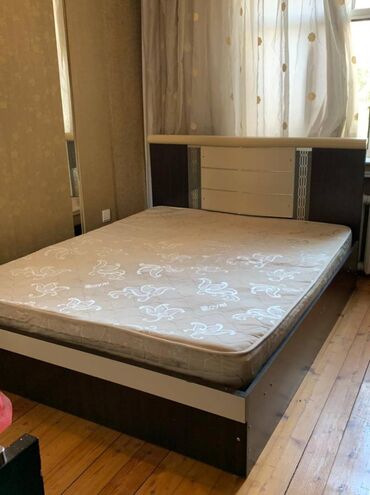 Qonaq otağı dəstləri: İkinəfərlik çarpayı, Matras ilə