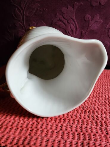 Čajnici: Bokal nov Zajecar porcelan. 70te. Bokal je radila i fena — 7