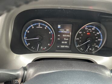 Toyota: Toyota RAV4: 2018 г., 2.5 л, Автомат, Бензин, Кроссовер — 8