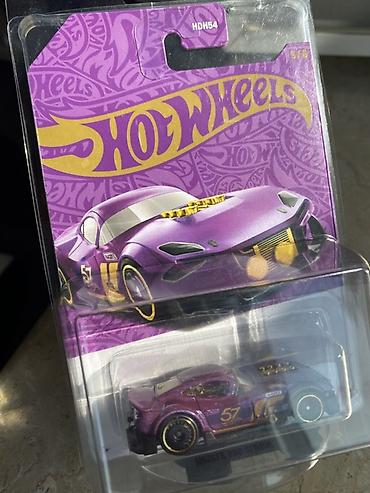 dəmir halqa: Hot Wheels kolleksiya modeli – Purple/Gold temalı xüsusi buraxılış — 1