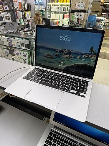 Ноутбуки Apple (MacBook): Б/у Macbook Air 13, Silver, M1, 8gb, 256gb, 220 циклов зарядки, 91% — 4