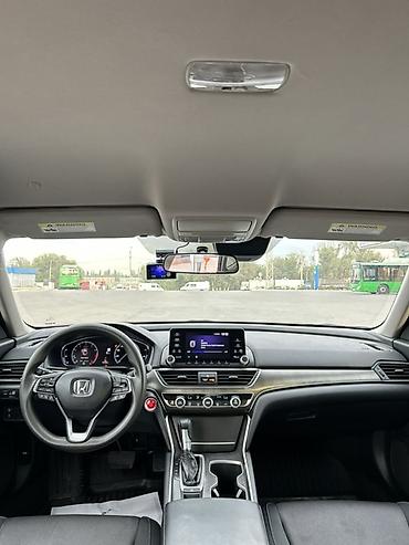 camry 2011: Honda Accord: 2018 г., 1.5 л, Вариатор, Бензин, Седан — 9