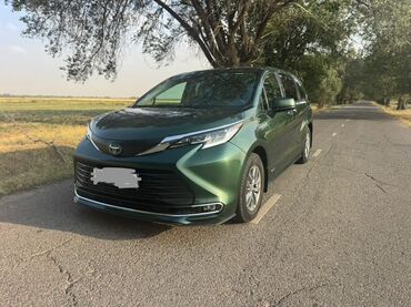 машины 2023: Toyota Sienna: 2022 г., 2.5 л, Автоматические, Гибрид, Минивэн