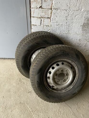 скутер токмок: Колеса в сборе 225 / 70 / R 15, Зима, Б/у, Пара, Легкий коммерческий транспорт (C/LT), Железные, отверстий - 5