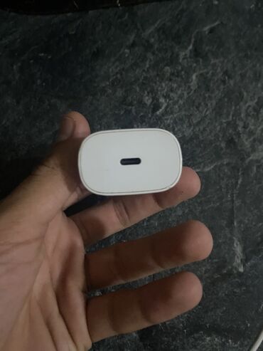 Qaşıqlar: Simsiz şarj cihazı Samsung