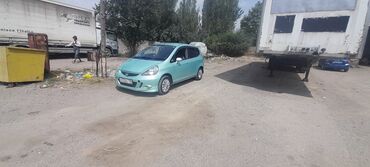 авто кызыл кыя: Honda Fit: 2004 г., 1.3 л, Автоматтык, Бензин, Вэн/Минивэн