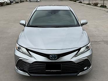 Toyota: Toyota Camry: 2022 г., 2.5 л, Автомат, Гибрид, Седан — 1