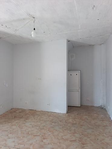 Аренда коммерческой недвижимости: Сдаю Офис целиком: 60 м², В административном здании, С ремонтом, Первая линия — 3